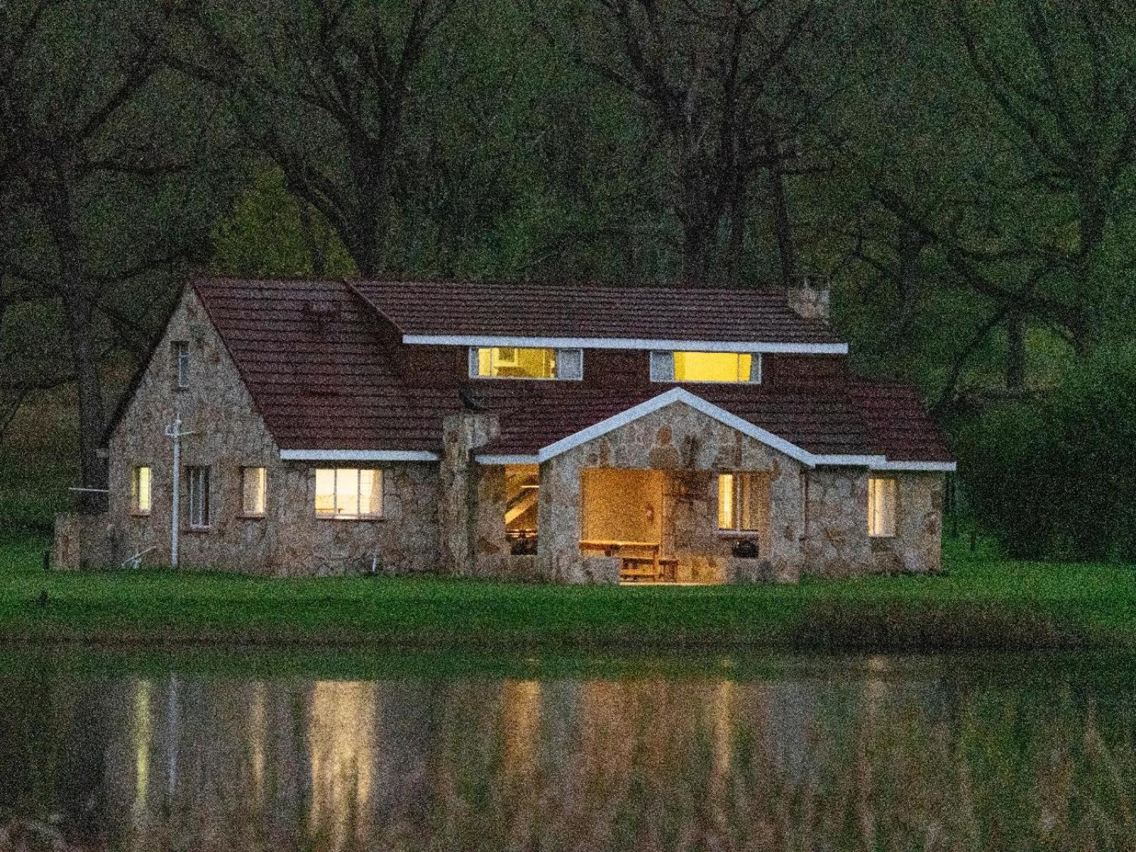 Lake Naverone Holiday Cottages Drakensberg Garden Exterior photo